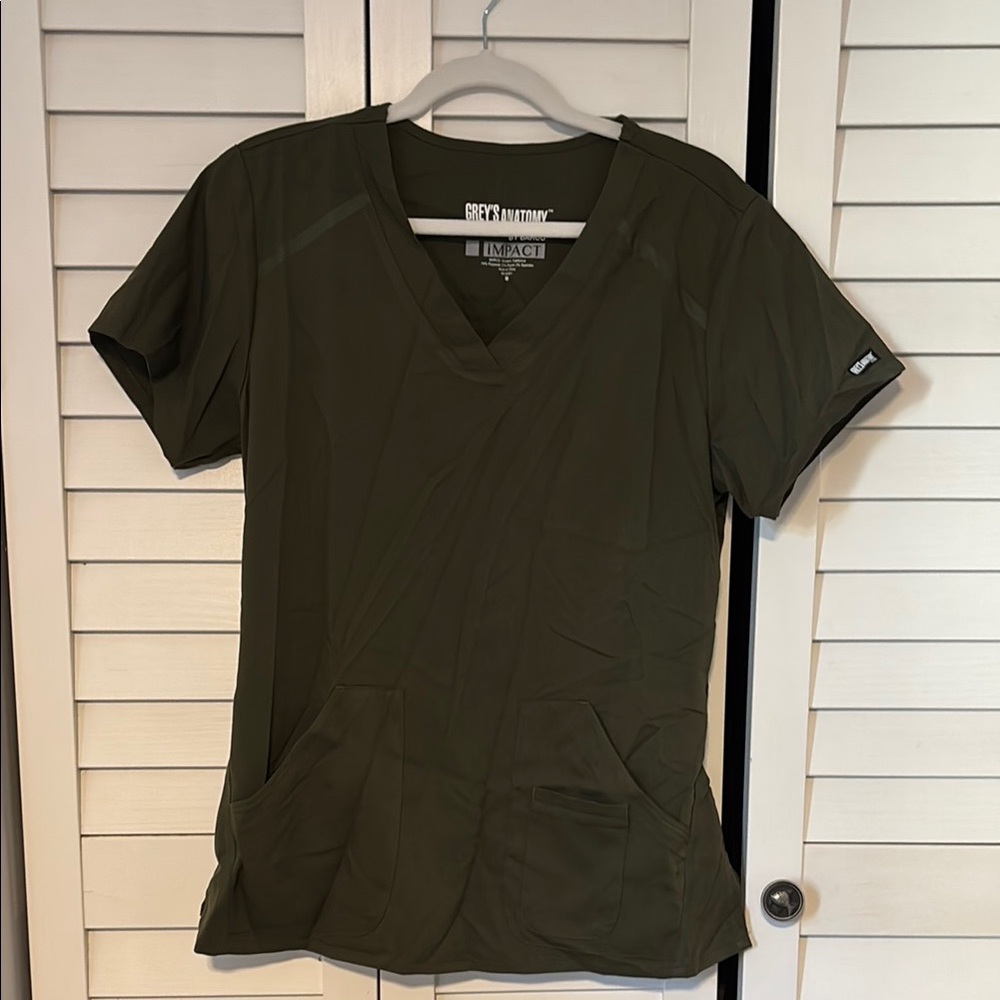Olive Green Scrub Set (Straight Leg Bottoms)